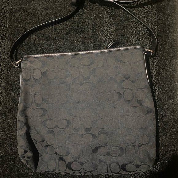Coach purse - Picture 2 of 3